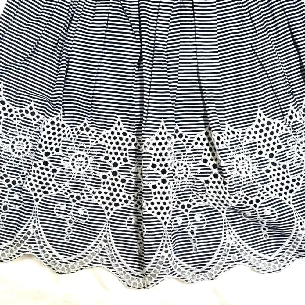 Kookai Black and White Skirt size 4